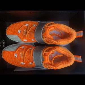 Way of Wade 6 size 10.5 men’s basketball shoes